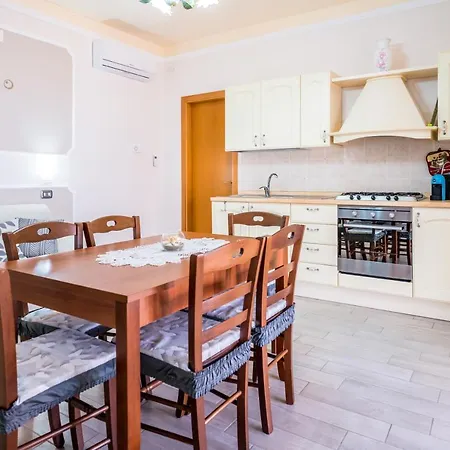 Holiday home Ibisco